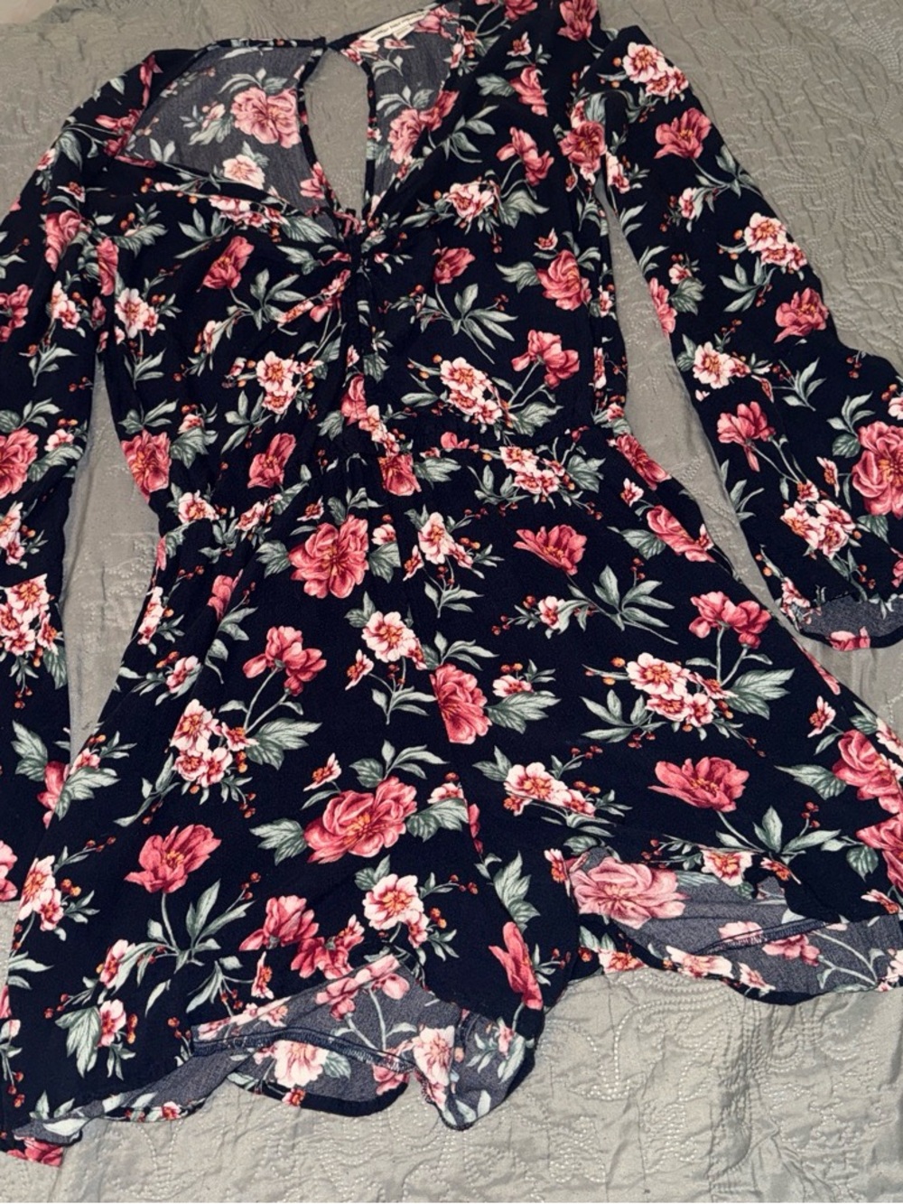 Women’s Black Floral Long-Sleeve Tie-Front Dress